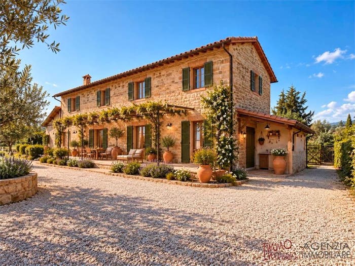 Casa con 6 locali in vendita in Via Canale, Piano di Conca, Massarosa
