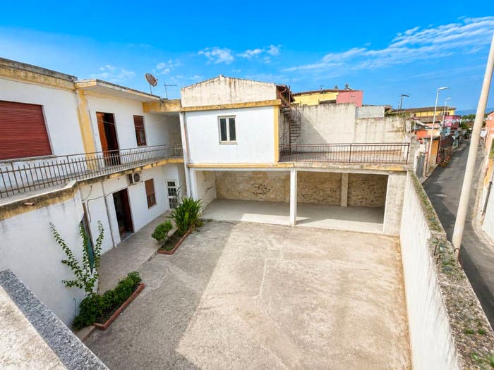 Casa con 6 locali in vendita in Via Roma, Ussana