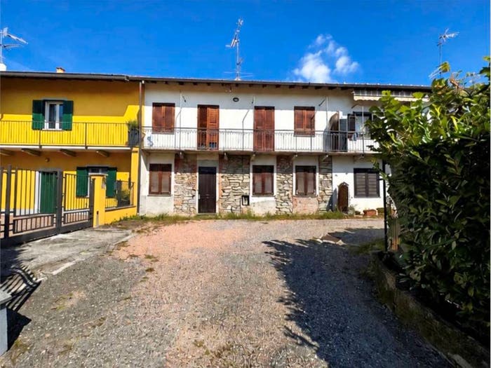 Appartamento trilocale in vendita in Crugnola, Mornago