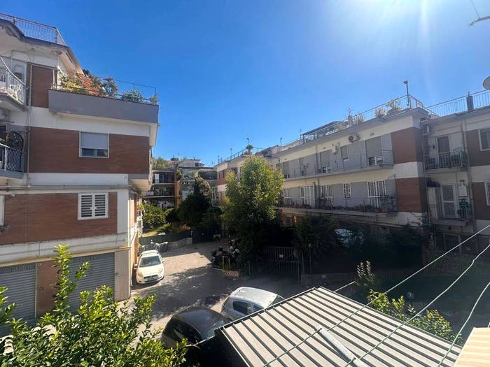 Appartamento quadrilocale in vendita in Via Vicinale Croce di Piperno, Soccavo, Napoli