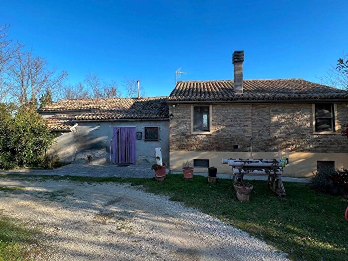 Casa con 6 locali in vendita in Frazione Nidastore, San Lorenzo in Campo