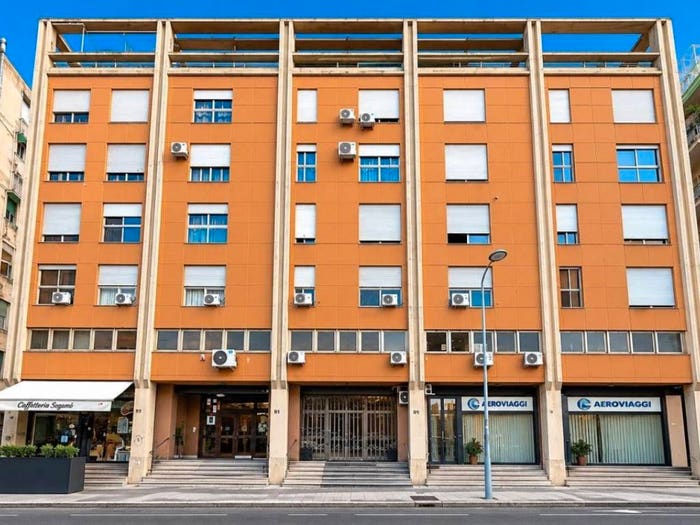 Appartamento quadrilocale in vendita in Via Isidoro la Lumia, Politeama Ruggiero Settimo, Palermo