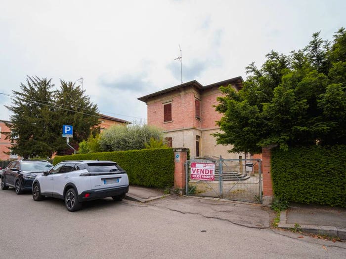Casa con 5 locali in vendita in VIA NOVEMBRE, Centro, Maranello