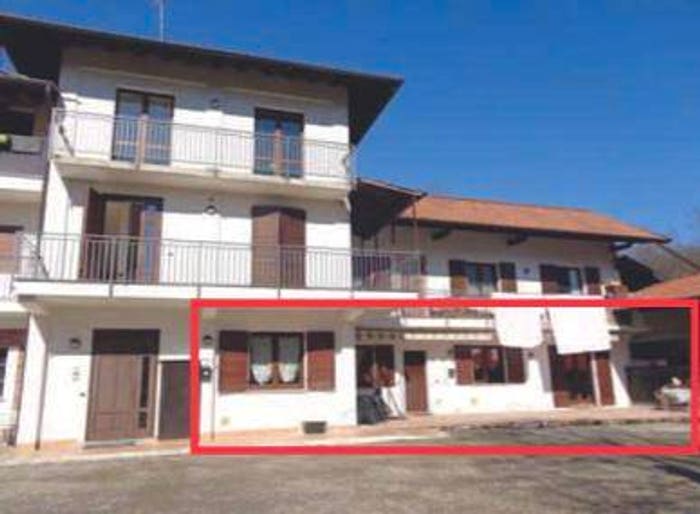 Appartamento trilocale in vendita in Casale Canuggioni, Borgomanero