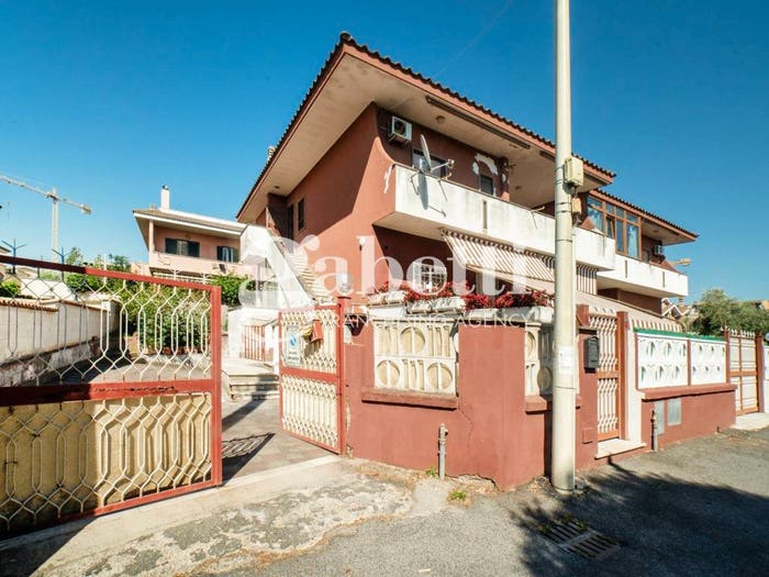 Casa quadrilocale in vendita in Via Mar Rosso, Torvaianica Alta, Pomezia