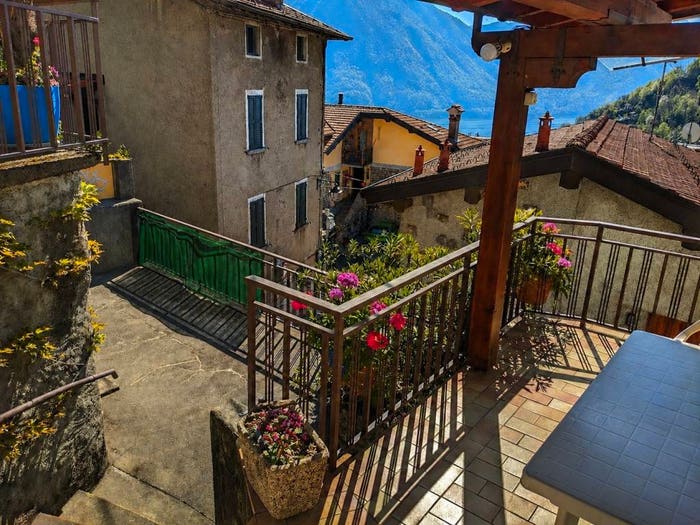 Appartamento bilocale in vendita in Via Renzo Ermes Ceschina, Muronico, Dizzasco