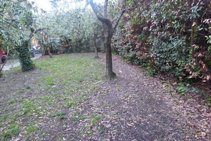 Casa con 6 locali in vendita in Ponte a Moriano, Lucca