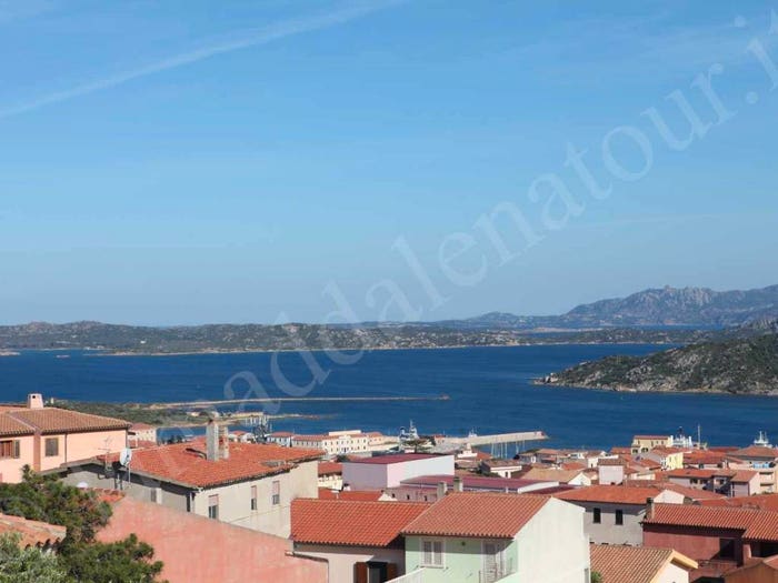 Appartamento bilocale in vendita in Via Suor Gotheland, La Maddalena