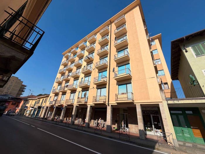 Appartamento trilocale in vendita in Corso Re Umberto, Centro, Verzuolo