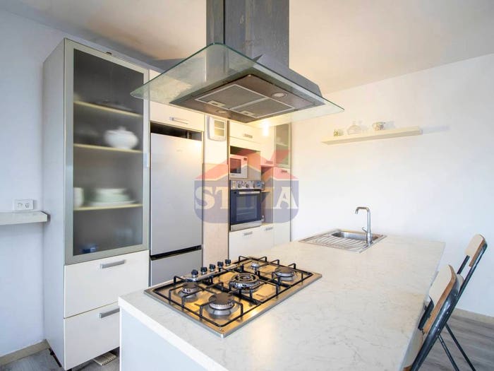 Appartamento trilocale in vendita in Via Jacopo della Quercia, Tor Cervara, Roma