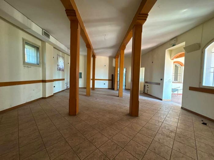 Casa con 6 locali in vendita in Faenza