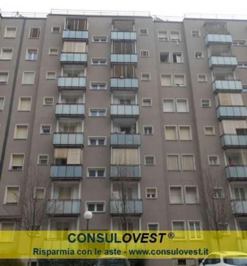 Appartamento trilocale in vendita in Via Filippo De Pisis, Quarto Oggiaro, Milano