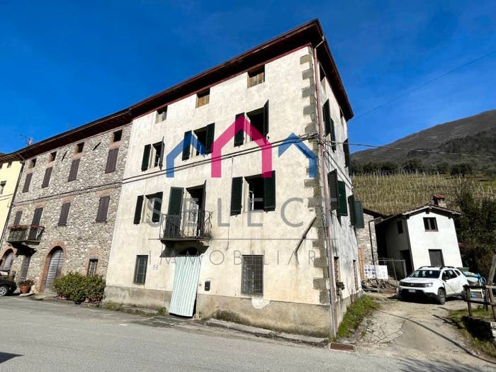 Casa con 6 locali in vendita in Pedogna, Borgo a Mozzano