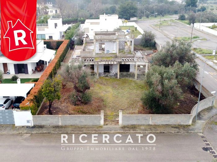 Casa con 6 locali in vendita in Via Giuseppe Terragni, Rudiae Casermette, Lecce