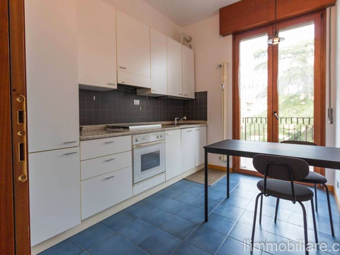 Appartamento trilocale in affitto in Via Gabriele Rossetti, Ponte Crencano, Verona