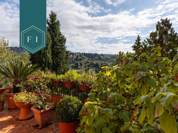 Appartamento con 6 locali in vendita in Via della Capponcina Settignano, Settignano, Firenze