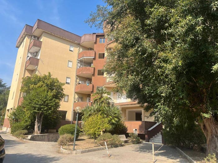 Appartamento quadrilocale in vendita in Via Santissimo Nome di Maria, Puccianiello, Caserta