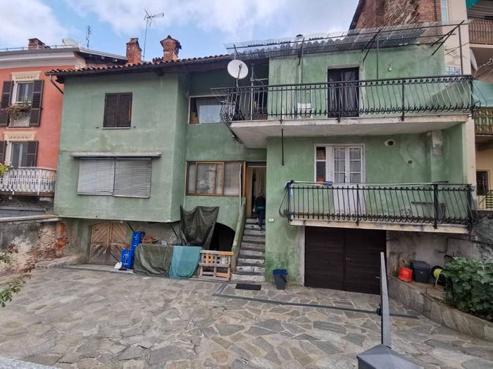 Casa con 5 locali in vendita in Piazza Umberto Mellino, Piano, Torre Mondovì