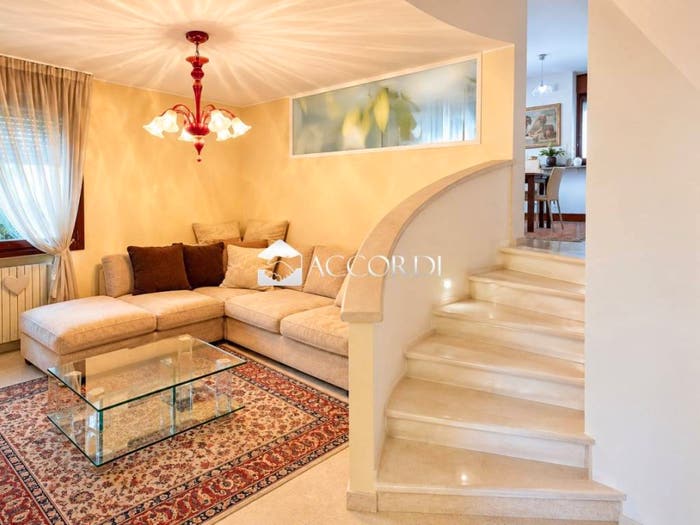 Casa con 5 locali in vendita in Chiesanuova, Padova