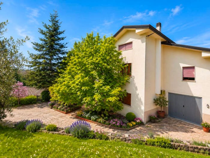 Casa con 5 locali in vendita in Strada Regionale di Fiuggi, Centro, Alatri
