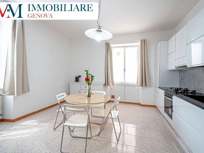 Appartamento con 6 locali in vendita in Corso Buenos Aires, Foce, Genova