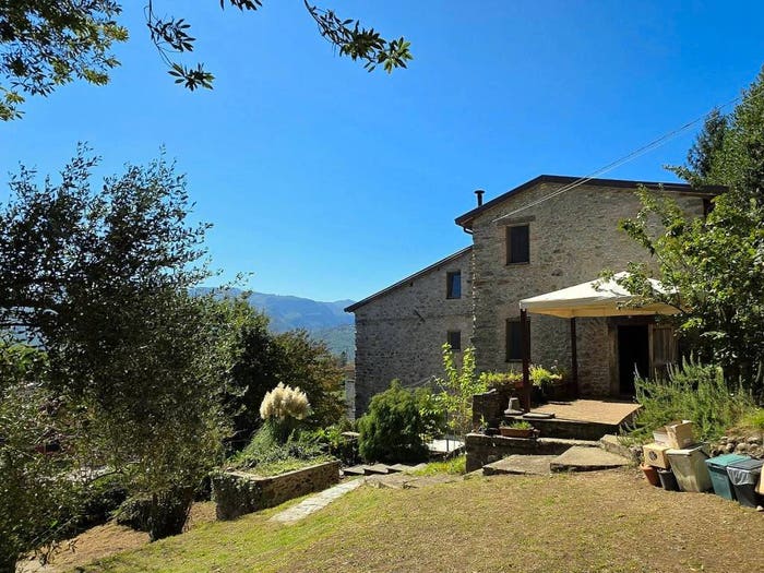 Casa con 6 locali in vendita in Via Giardino, Centro, Barga