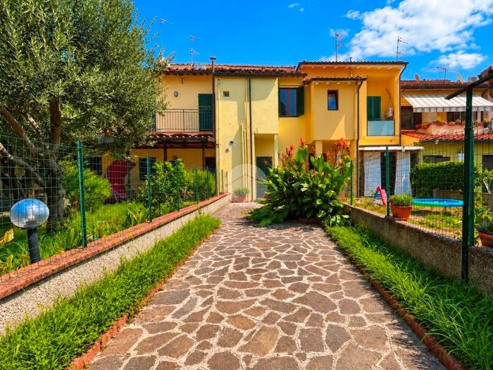 Casa quadrilocale in vendita in Via S Paolo, Torricella, Campi Bisenzio