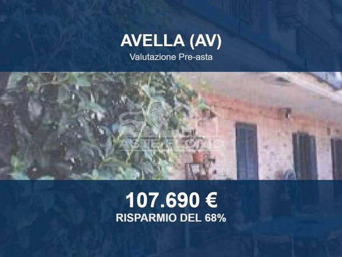Appartamento con 6 locali in vendita in Via Libertà ex civico, Avella