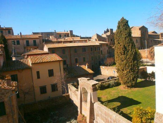 Appartamento quadrilocale in vendita in Via Cavour, Tuscania