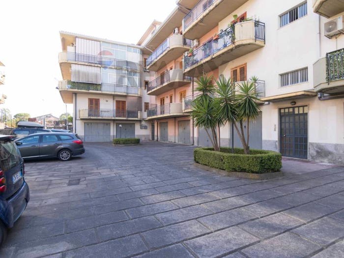 Appartamento quadrilocale in vendita in Via Santa Maria La Stella, Santa Maria La Stella, Aci Sant'Antonio