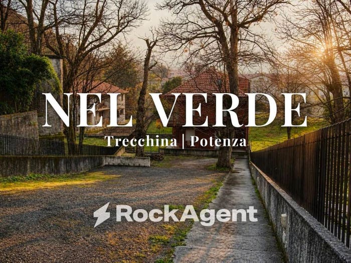 Appartamento quadrilocale in vendita in Strada Provinciale Tirrena, Centro, Trecchina