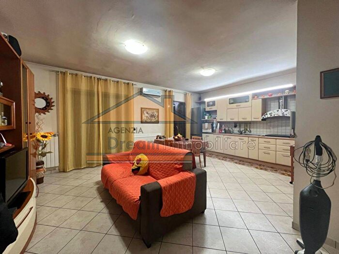 Appartamento trilocale in vendita in Via Marchesella, Giugliano In Campania