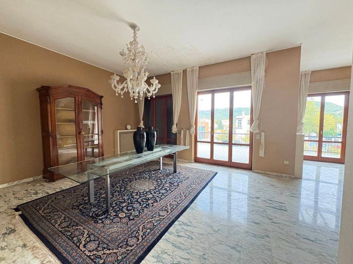 Casa con 6 locali in vendita in Centro, Ponte dell'Olio