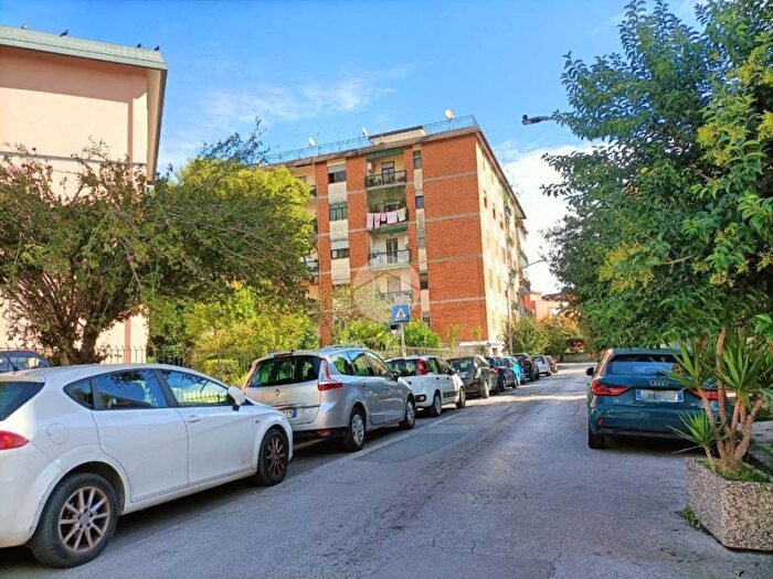 Appartamento trilocale in vendita in Via Trento, Lincoln, Caserta