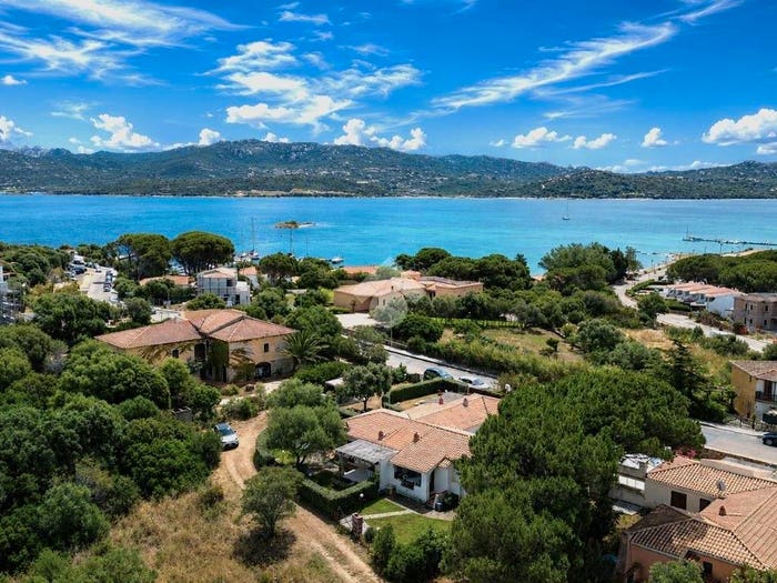 Casa trilocale in vendita in Via Isole le Bisce, Cannigione, Arzachena