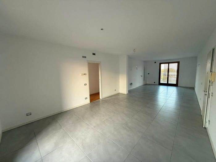 Casa quadrilocale in vendita in Via Ronzinella, Mazzocco, Mogliano Veneto