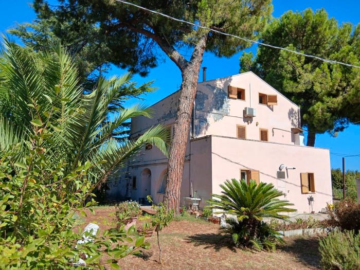 Casa con 6 locali in vendita in Marina, Città Sant'Angelo