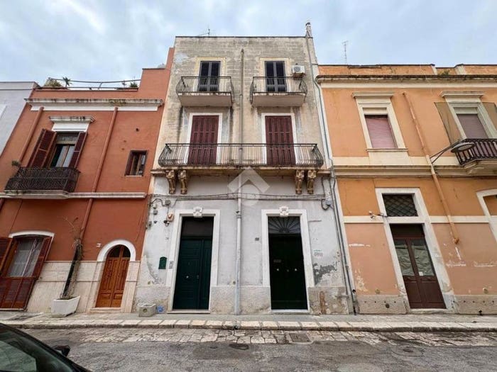 Appartamento trilocale in vendita in Via Rodi, Centro Storico, Brindisi