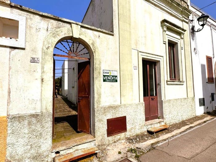 Casa quadrilocale in vendita in Via Bartolo Sauli, Tiggiano