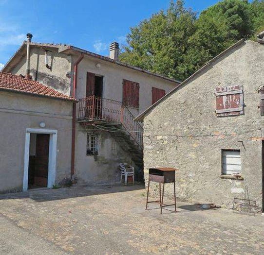 Casa con 6 locali in vendita in Località Groppo, Tresana