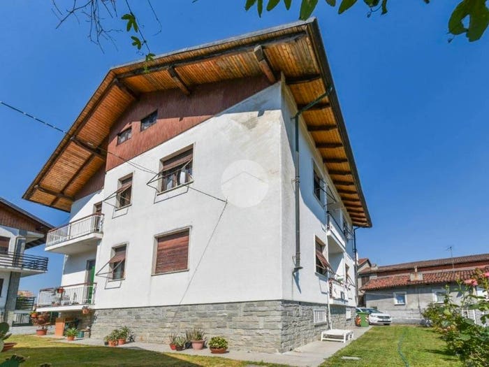 Appartamento con 6 locali in vendita in Via San Martino, Centro, Giaveno
