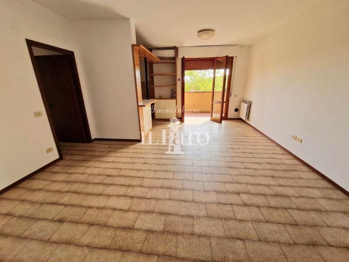 Appartamento con 5 locali in vendita in Via Generale Carlo Alberto dalla Chiesa, Centro, Signa