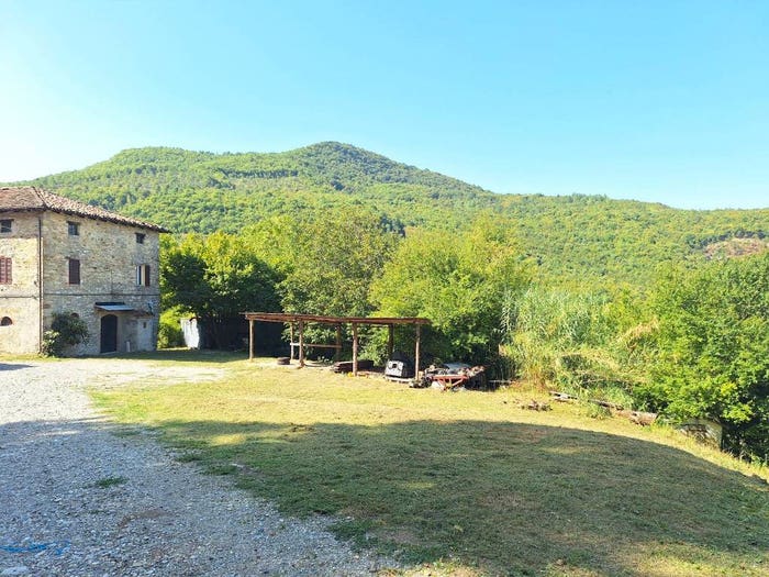 Casa con 6 locali in vendita in Via dell'Oratorio, Calestano