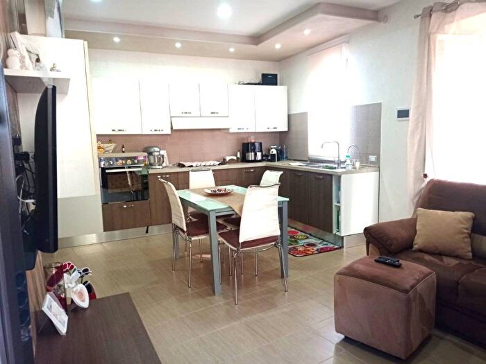 Appartamento trilocale in vendita in Via Cristoforo Colombo, Marina, Acquappesa
