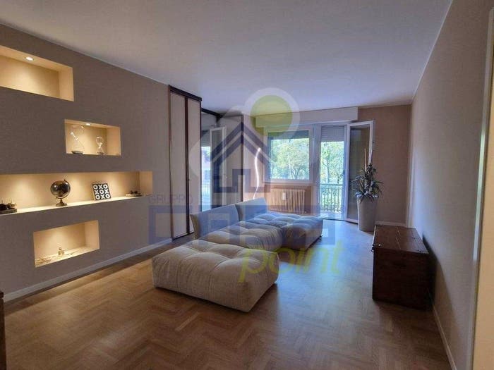 Appartamento con 6 locali in vendita in via Di Vittorio, Centro, Guastalla