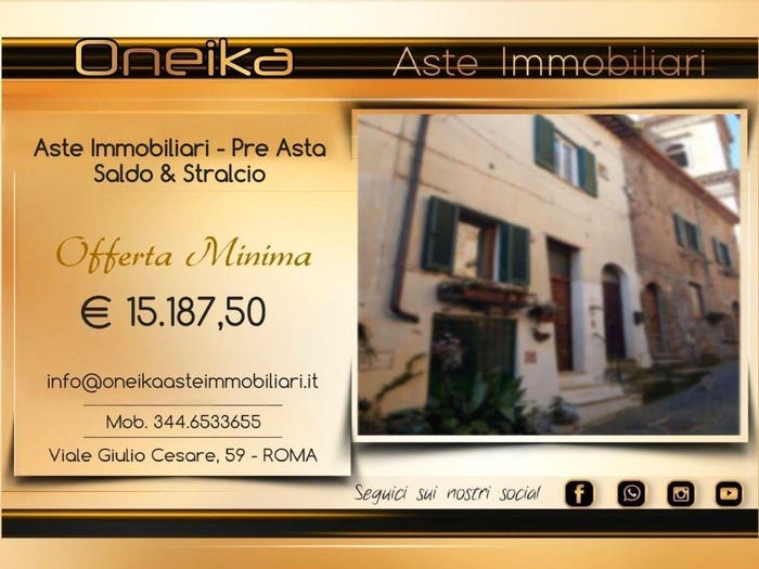Casa quadrilocale in vendita in Via Castelvecchio, Centro, Capranica