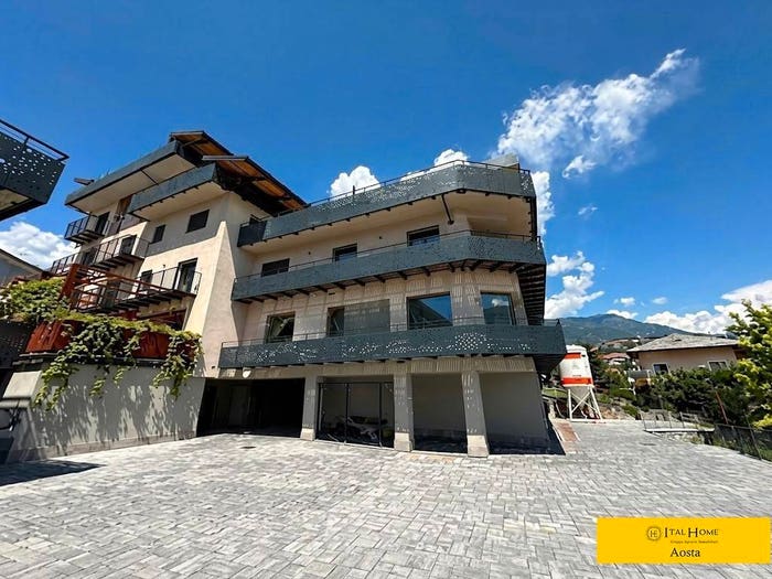 Appartamento trilocale in vendita in Regione Saraillon, Centro, Aosta