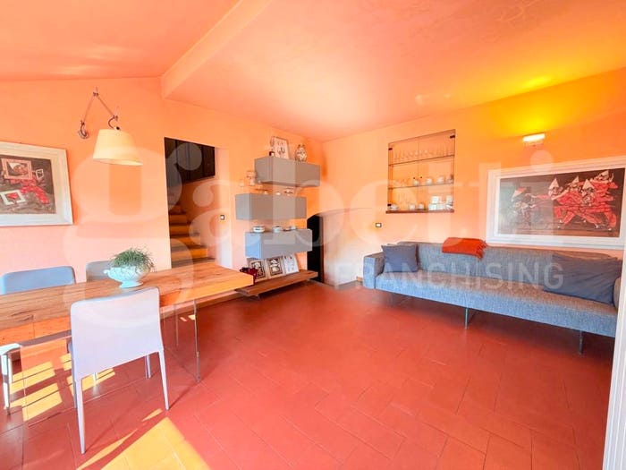 Appartamento trilocale in vendita in Via Nicotera, Centro, Finale Ligure