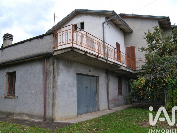 Casa con 6 locali in vendita in Viale PROVINCIALE, Centro, Montecalvo in Foglia