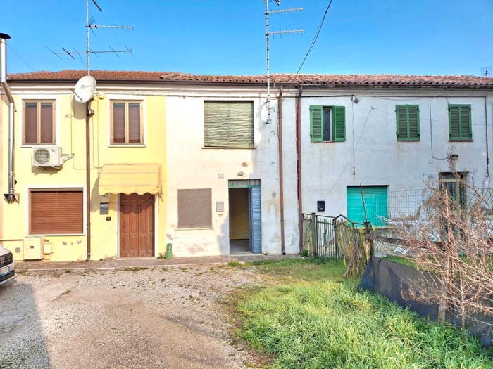 Casa quadrilocale in vendita in Via Bassa, Centro, Villimpenta